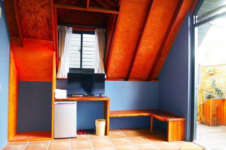 Room 4 of 69