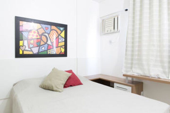 Room 9 of 31