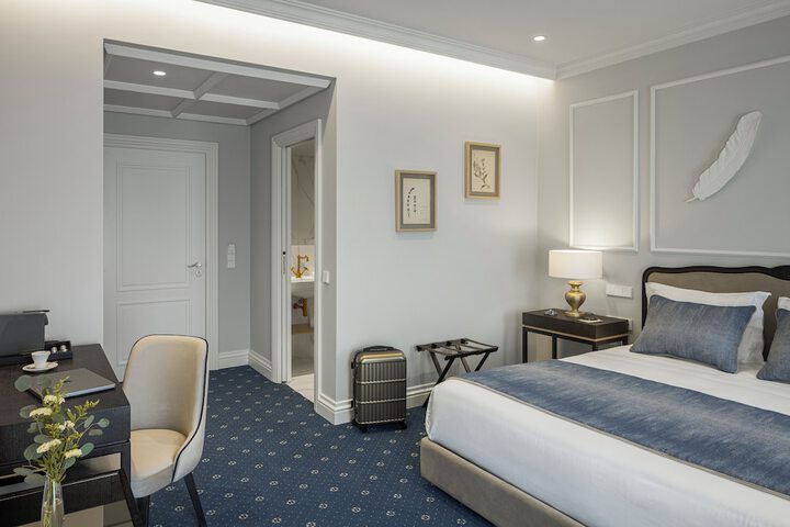 Room 8 of 64