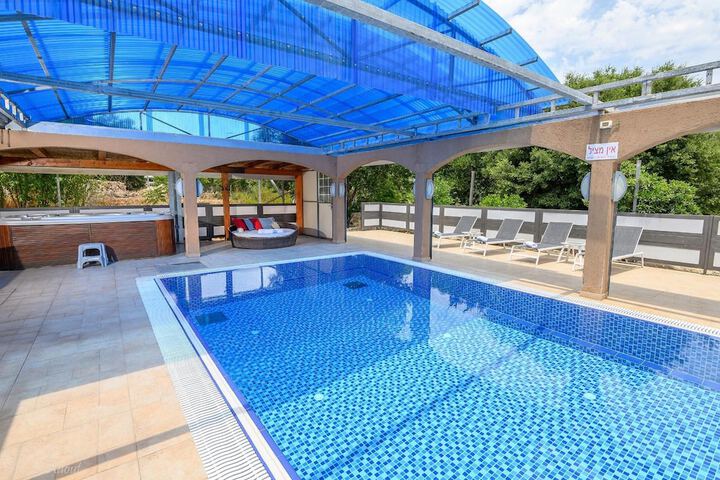 Pool 49 of 70