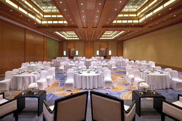 Ballroom/Hall 101 of 127