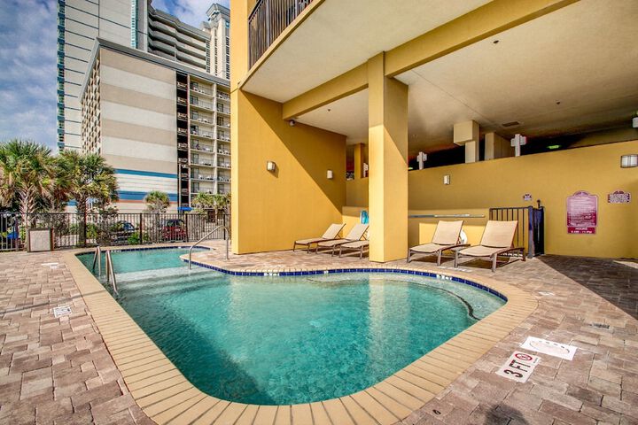 Pool 51 of 69