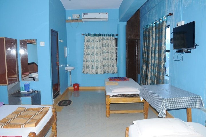 Room 6 of 24