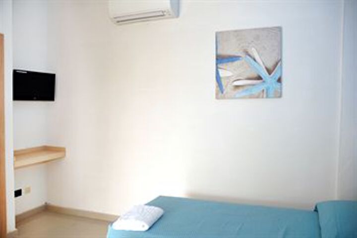 Room 26 of 43