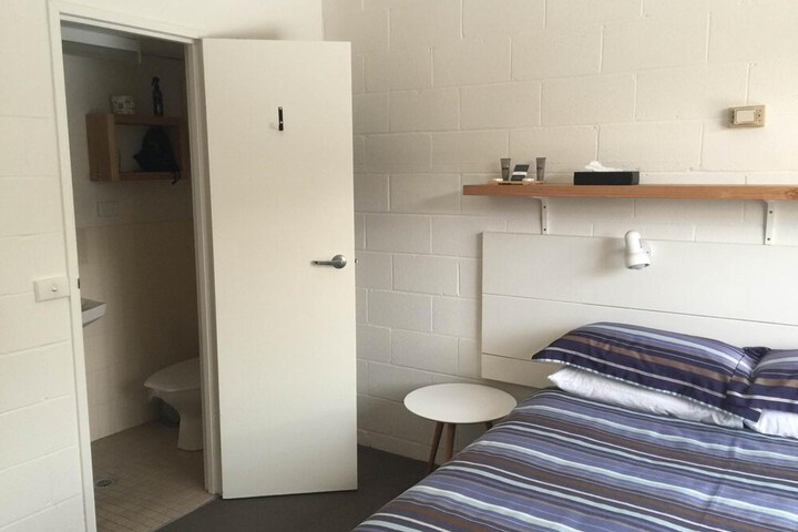 Room 13 of 44