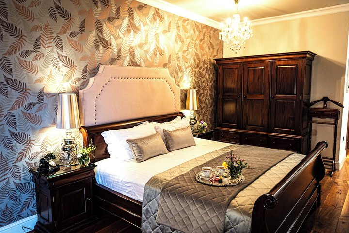 Room 4 of 29