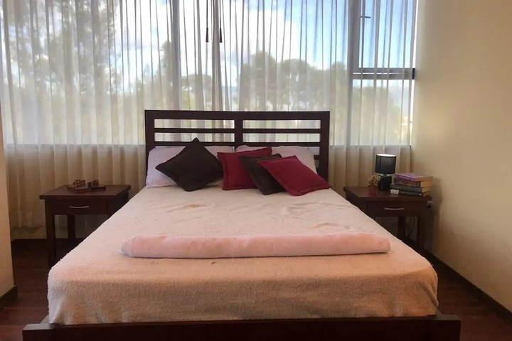 Room 3 of 10