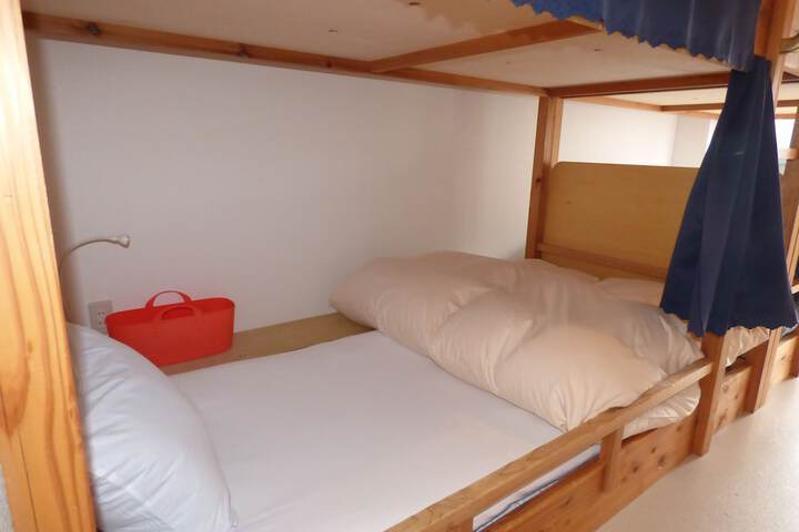 Room 6 of 67