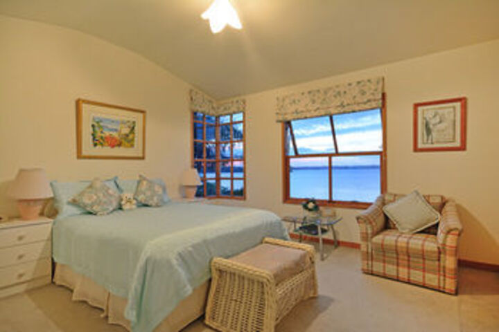 Room 10 of 22