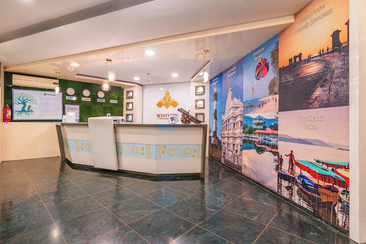 Hotel Interior 4 of 62