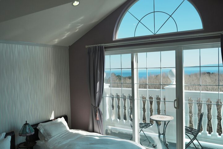 Small hotel Liberty Hill with a view of the sea