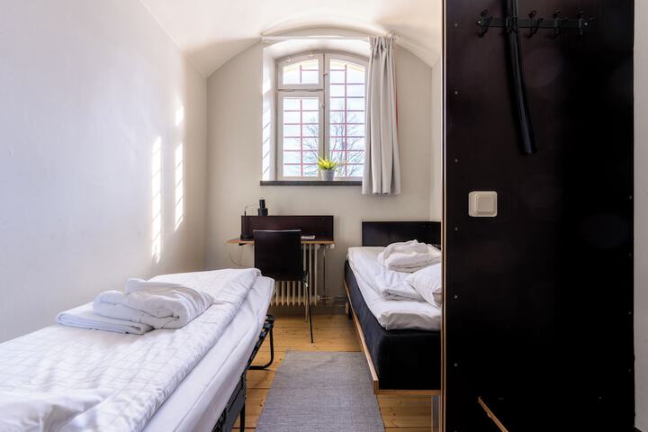Room 18 of 52
