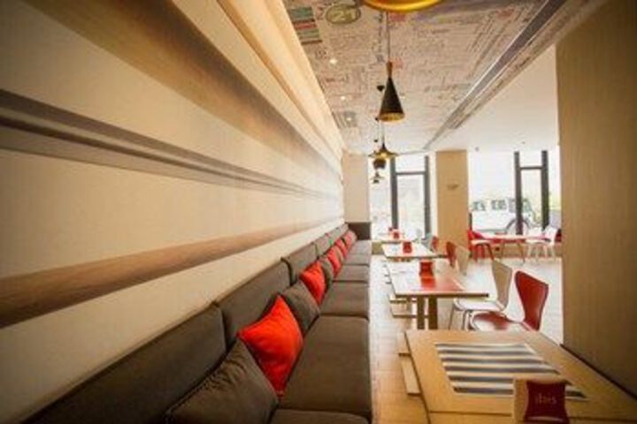 Breakfast/Coffee Service 13 of 79