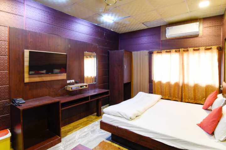 Room 12 of 46
