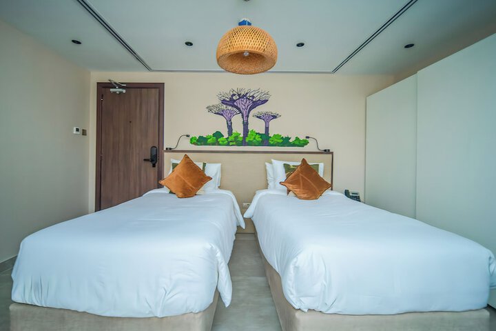 Room 7 of 34