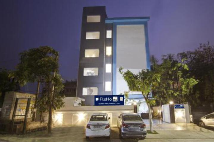 HOTEL ROYAL ORBIT