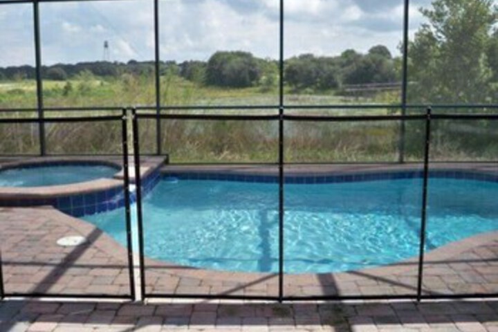 Pool 62 of 142