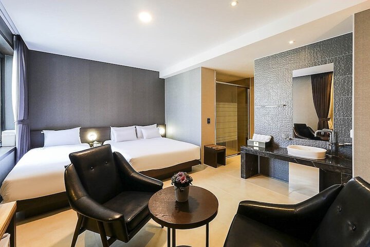 Room 7 of 55