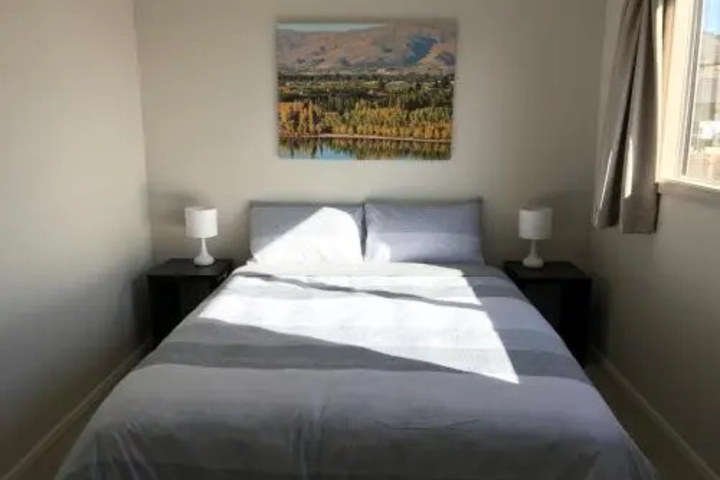 Room 2 of 4