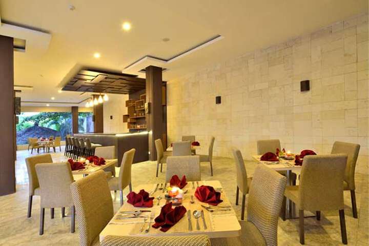 Dining Photos