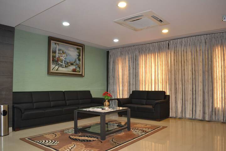 Guest Lobby