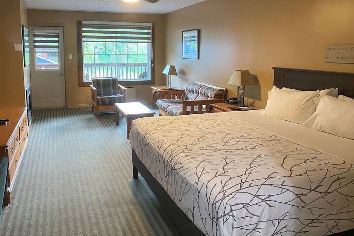 1 King Bed (12 of 21)