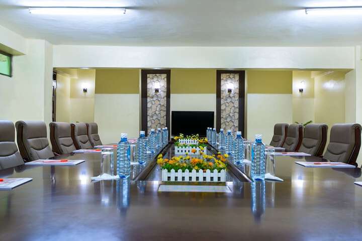 Business Center 34 of 36