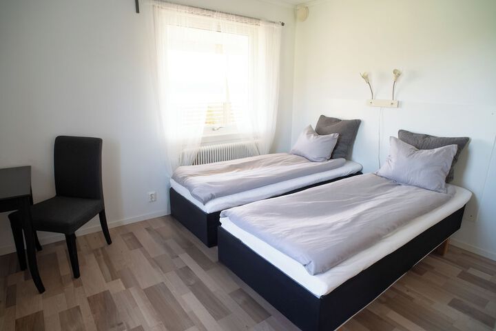 Room 4 of 109