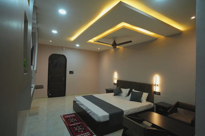 Room 10 of 27