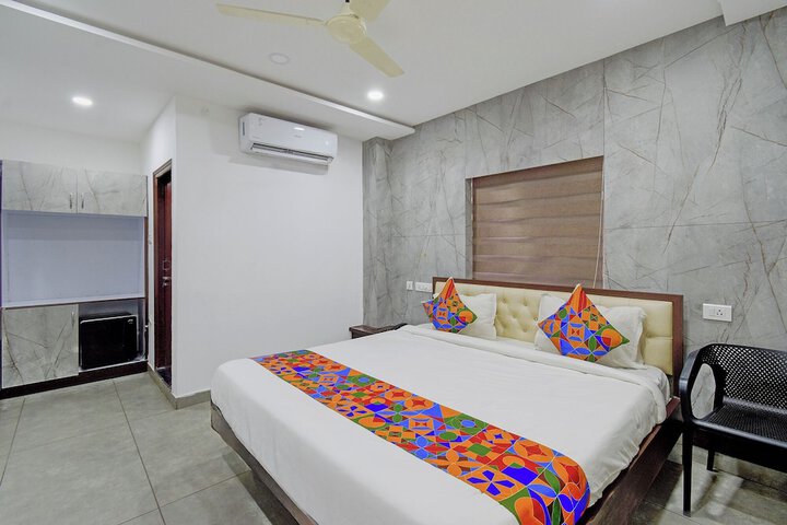 Room 19 of 39