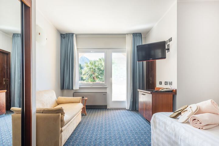 Room 53 of 138