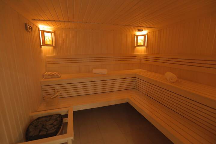 Spa 18 of 28