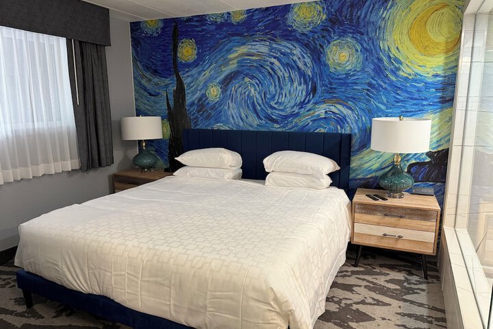 Room 33 of 66