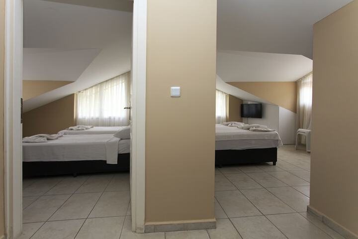 Room 4 of 53