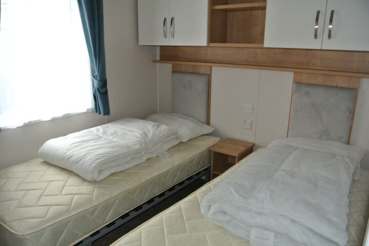 Room 2 of 58