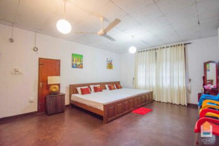 Room 11 of 22