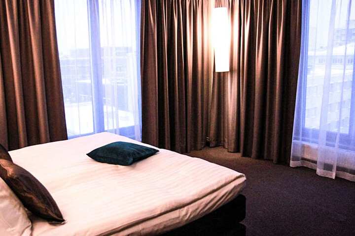 Room 32 of 72