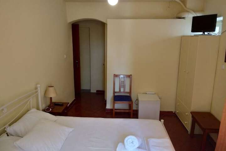 Room 5 of 23