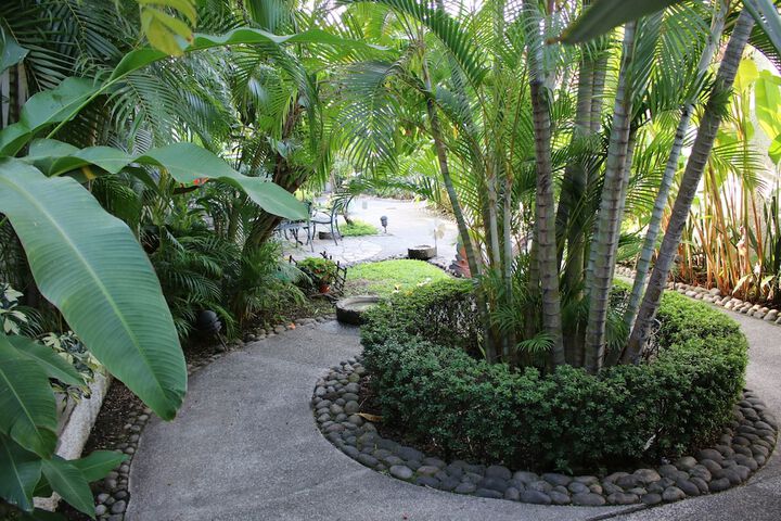 Room 8 of 19
