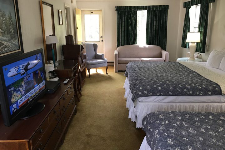 Room 47 of 81
