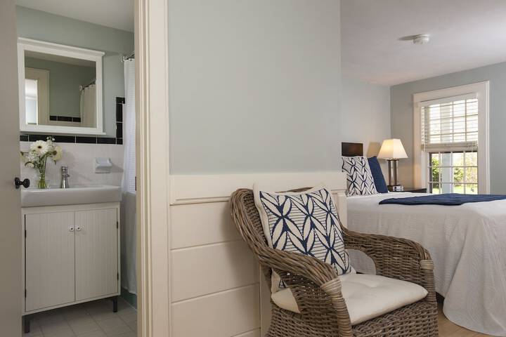 Room 26 of 35