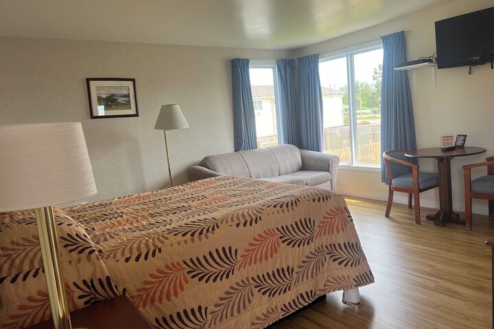Room 27 of 64