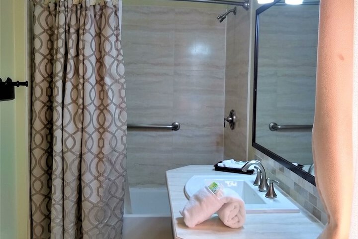 Room 63 of 98