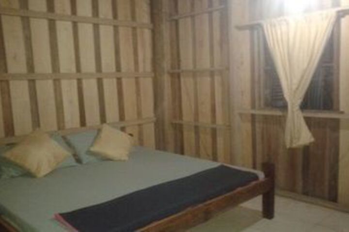 Room 17 of 27