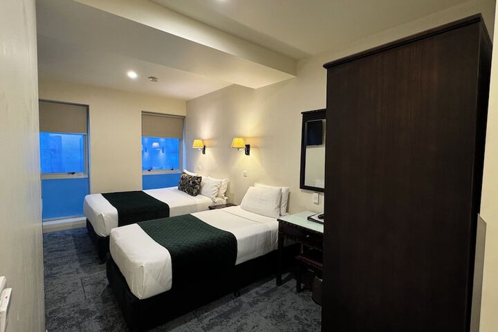 Room 73 of 116