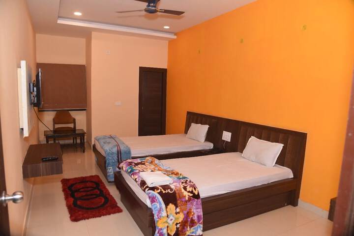 Room 2 of 15