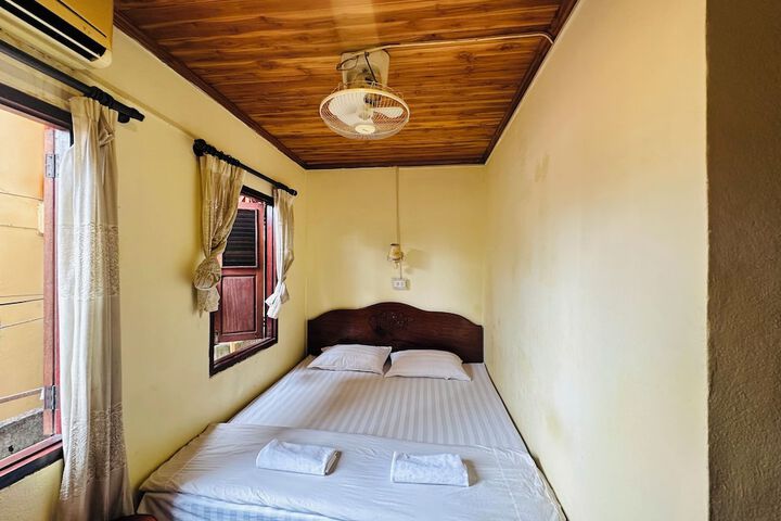 Room 10 of 60