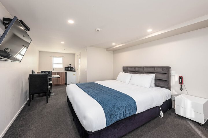 Room 25 of 69