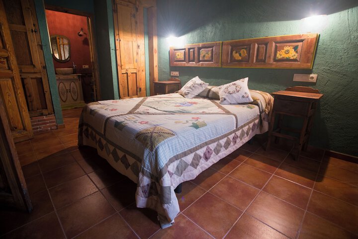 Room 13 of 28