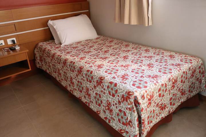 Room 14 of 40